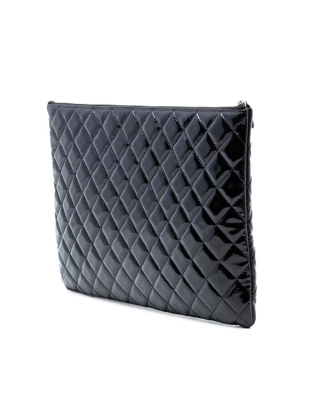 Chanel O Case Clutch Quilted Patent #274717C10B - Picture 2 of 7